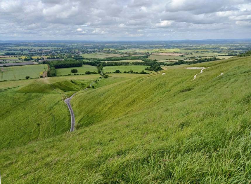 Looking across the vale from Whitehorse Hill