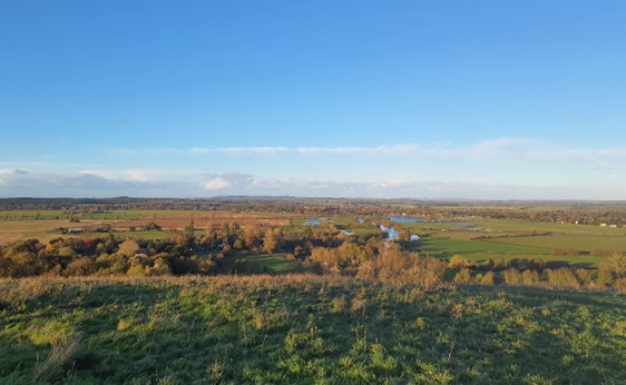Panoramic views to the north from Round Hill