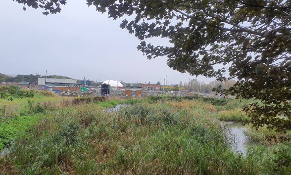 Views to sewage works on southern edge of Oxford (near Sandford-on-Thames)
