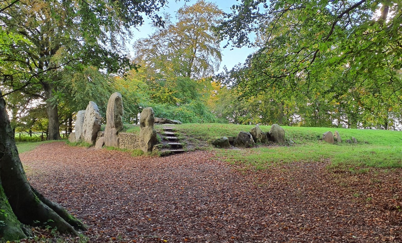 Waylands Smithy Neolithic Long Barrow