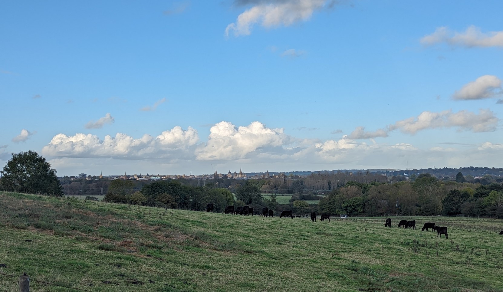 Long views to Oxford city and the eastern hills