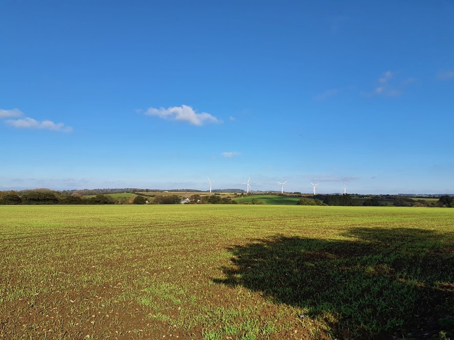 LCA 7A: Views to Westmill Wind Farm north of Watchfield